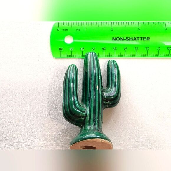 Vintage Salt and Pepper Shakers - Picture 6 of 9